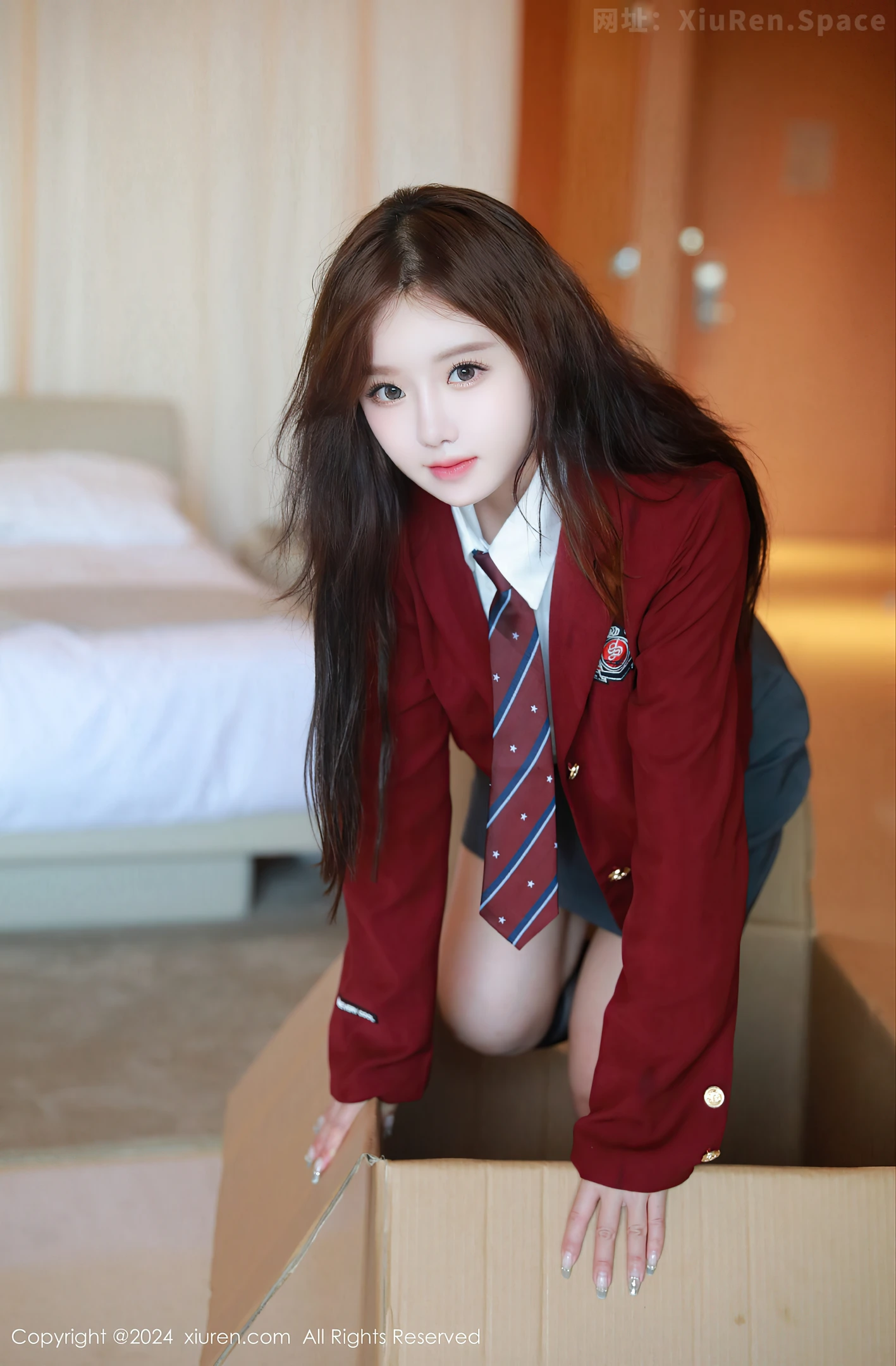 图片[5]-[XiuRen秀人网]VOL.8044 模特小薯条nienie性感红色制服露黑色线式情趣内衣惹火诱惑写真74P-秀人网官方网站